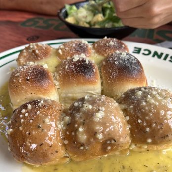 Flanigan's - Kendall - Garlic rolls - Seafood Near Me - Miami, Florida