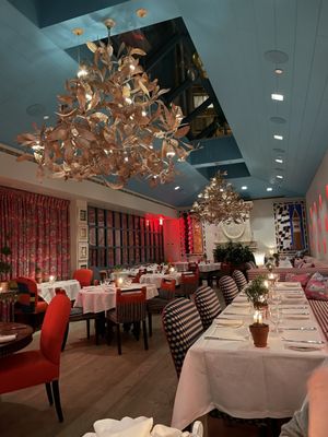 Warren Street Bar & Restaurant by null