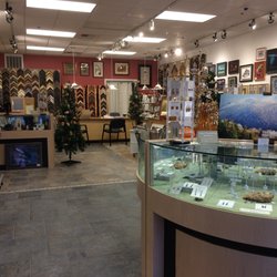 Starboard Frames and Gifts - Bright and cheerful downtown location.
