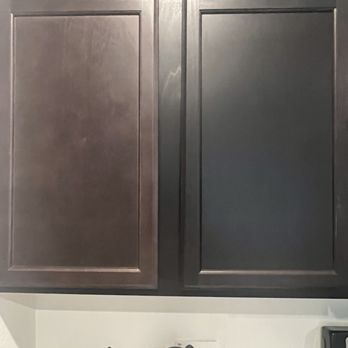 DR Horton Home Builders - Kitchen Cabinets are dark and light - Home Developers Near Me - Houston, Texas DR Horton Home Builders - Kitchen Cabinets are dark and light - Home Developers Near Me - Houston, Texas