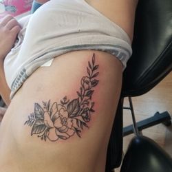 Floral ribcage made by @_DOCTORJONES guy Jones