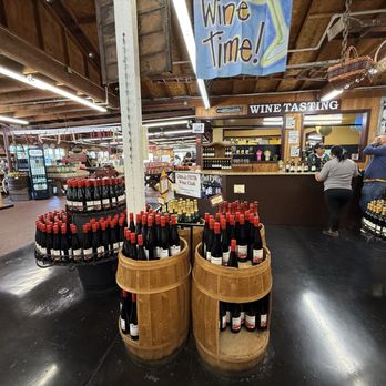 Casa de Fruta - Wine - Fruits & Veggies Near Me - Hollister, California