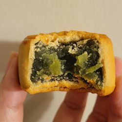 Sheng Kee Bakery - Green tea mooncake