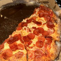 Wiseguys Pies - Bonnie & Clyde - Triple Pepperoni and Cheese...so yummy!