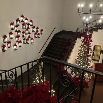 Historic Star Lounge - Cozy Christmas atmosphere. - Lounges Near Me - Sacramento, California Historic Star Lounge - Cozy Christmas atmosphere. - Lounges Near Me - Sacramento, California