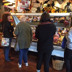 Potato Shed - The family checking out the smaller portions.