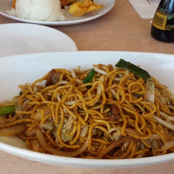 Lotus Xpress - Beef lo mien - Asian Fusion Near Me - Somerville, Massachusetts Lotus Xpress - Beef lo mien - Asian Fusion Near Me - Somerville, Massachusetts