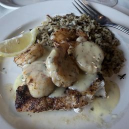 Lightly blackened mahi mahi with shrimp, scallops and bernaise. Absolutely delicious!