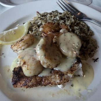 Joe's Bar & Grill - Lightly blackened mahi mahi with shrimp, scallops and bernaise. Absolutely delicious! - New American Near Me - North Myrtle Beach, South Carolina