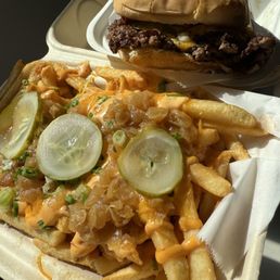 Double smashburger & loaded fries