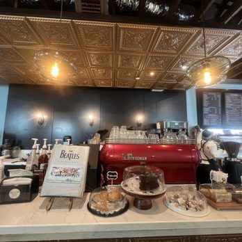 Shepherd Artisan Coffee - Cafes Near Me - Miami Beach, Florida