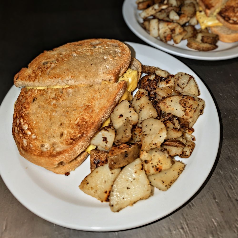 Brick House Soups Logo