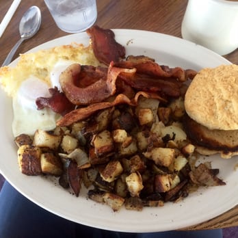 Lakefront Restaurant & Lounge - We stopped in at Lakeside expecting your average diner experience but we're pleasantly surprised by the portions and quality of the food! - American Near Me - Cascade, Idaho
