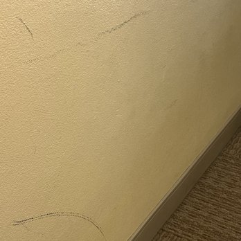 Hampton Inn Fairhope-Mobile Bay - Scratched walls. - Hotels Near Me - Fairhope, Alabama