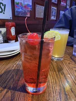 Lew's Grill & Bar by null