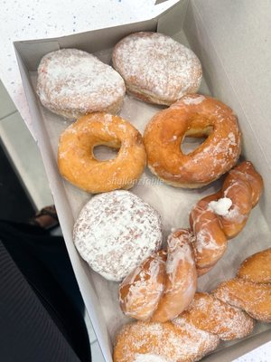 Dandee Donut Factory by null