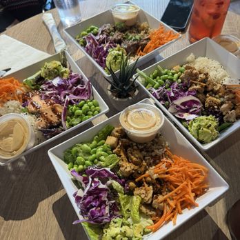 Tea Bar & Fusion Kitchen - Sweet chili chicken and chipotle ranch with rice/quinoa mix - Tea Rooms Near Me - Chico, California Tea Bar & Fusion Kitchen - Sweet chili chicken and chipotle ranch with rice/quinoa mix - Tea Rooms Near Me - Chico, California