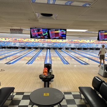 Manor Lanes Bowling - Bowling Near Me - Fort Lauderdale, Florida Manor Lanes Bowling - Bowling Near Me - Fort Lauderdale, Florida