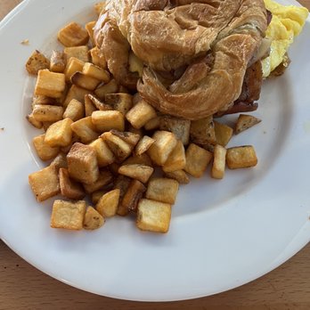The Rail - Apple croissant. Delicious!! Really yummy - Breakfast & Brunch Near Me - Orleans, Massachusetts
