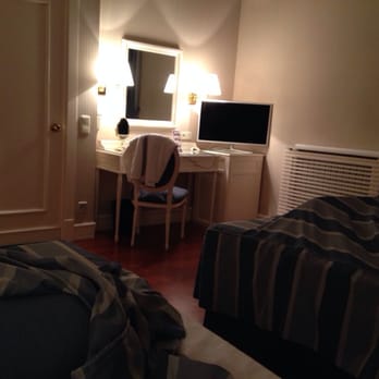 Hotel Atlántico - Big room - Hotels Near Me - Madrid, M