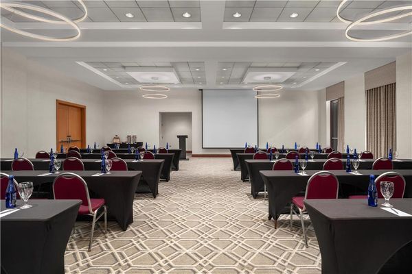 Embassy Suites by Hilton Boston at Logan Airport by null