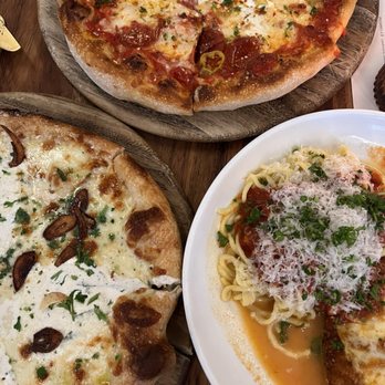 Giulia - Diavola pizza, Biano pizza, chicken parm - American Near Me - Minneapolis, Minnesota