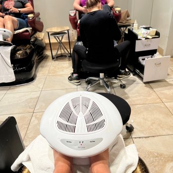 Fantasy Nail Lounge - Almost done with my pedicure today - Nail Salons Near Me - Vancouver, British Columbia