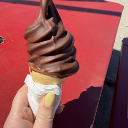 Soft serve twist with chocolate hard shell