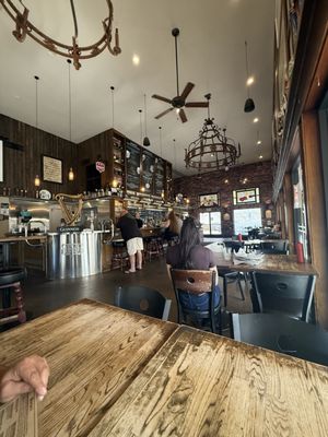 Burgers & Brew by null