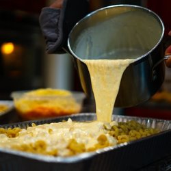 Mac Daddy’s Gourmet Mac & Cheese