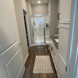 Model apartment 2/2 bathroom