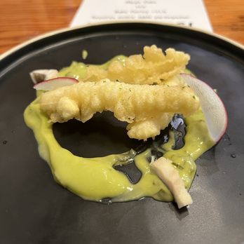 Kamonegi - Asparagus tempura with three tiny tiny bits of eel ( the smokiness made it actually quite delicious ) - Japanese Near Me - Seattle, Washington
