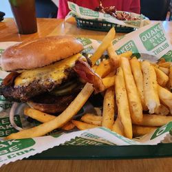 Quaker Steak & Lube - Cheeseburger platter...
