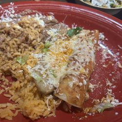 El Mariachi - Beaver - Chicken Enchilada/Chile Relleno combo plate
