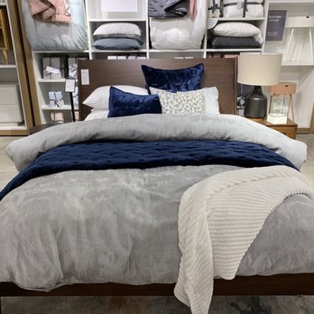 West Elm - Furniture Stores Near Me - Kansas City, Missouri