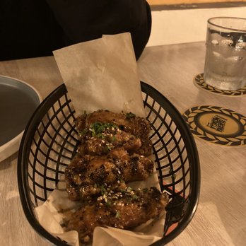 Taberna Medalla - Yummy wings - Gastropubs Near Me - San Juan, Puerto Rico