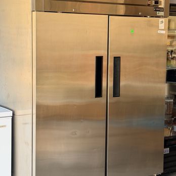FlexRate Moving - Commercial fridge safely and timely delivered - Movers Near Me