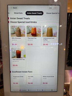 3 Sauces Hainak Chicken Rice 海南鸡饭 by null