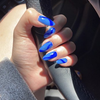 The Nail Bar - Gel mani with design by Anashe - Nail Salons Near Me - Burbank, California The Nail Bar - Gel mani with design by Anashe - Nail Salons Near Me - Burbank, California