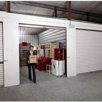 Shurgard - Self Storage Near Me - Sundbyberg, Alberta
