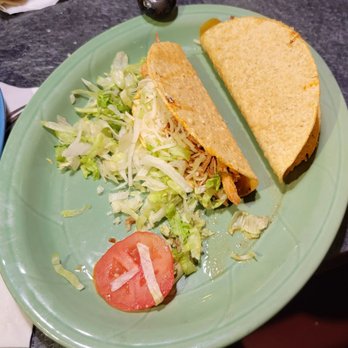 Dos Amigos Restaurante - Shredded beef and chicken tacos! - Mexican Near Me - Winnemucca, Nevada Dos Amigos Restaurante - Shredded beef and chicken tacos! - Mexican Near Me - Winnemucca, Nevada
