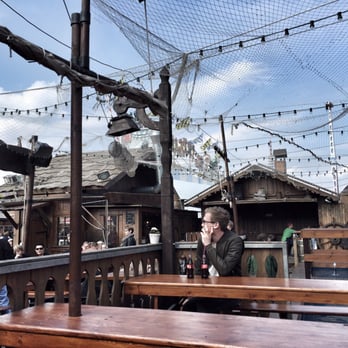 Dock 12 - Beer Garden Near Me - Hamburg, HH Dock 12 - Beer Garden Near Me - Hamburg, HH
