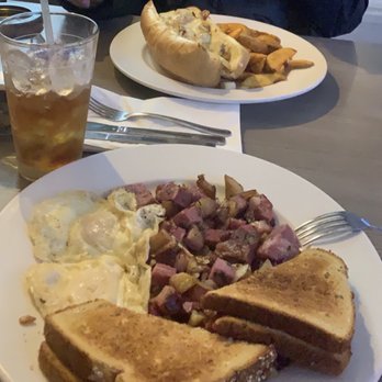 Pacific Southern - corned beef hash, sweet tea, and chicken po boy sandwich - Southern Near Me - Tacoma, Washington