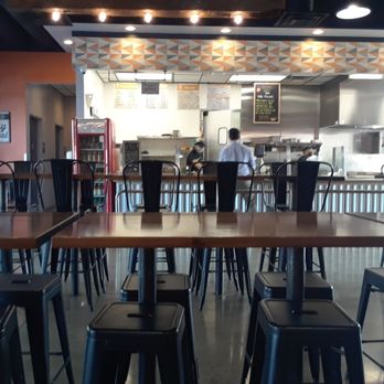 Victor's Mexican Grill - Very clean dining area - Mexican Near Me - Bakersfield, California