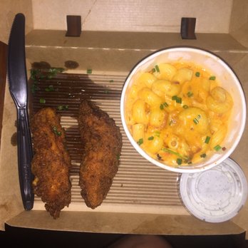 Bruxie - Plastic knife for scale on chicken tenders :( - Sandwiches Near Me - Orange, California
