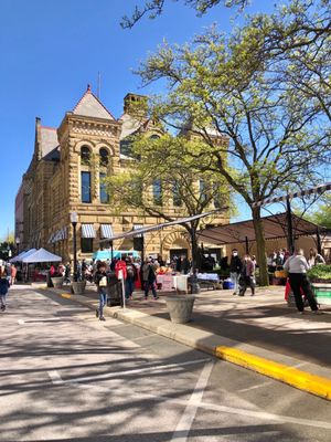 YLNI Farmers Market by null
