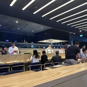 Shinji - Bar and grill seating - Japanese Near Me - Toronto, Ontario