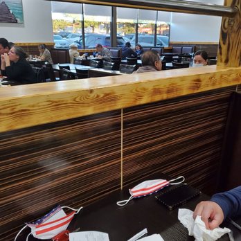 Lu Buffet & Grill - 2 dining areas, third on right side behind wall  BIG! - Buffets Near Me - Gaithersburg, Maryland