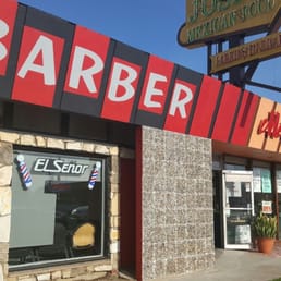 Front of El Senor Barber Salon.