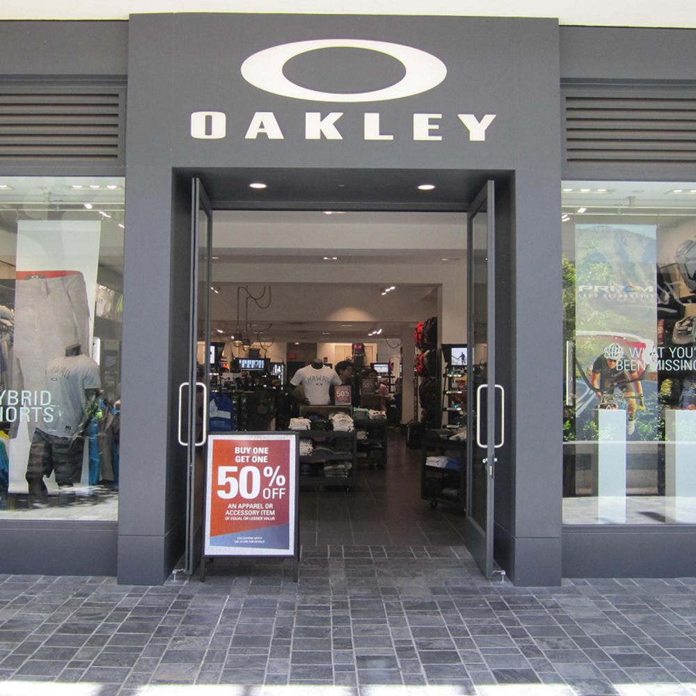 OAKLEY VAULT - Updated May 2025 - 10 Photos - 200 Tanger Outlets Blvd,  Savannah, Georgia - Accessories - Phone Number - Yelp